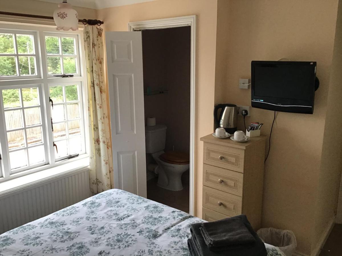 Jolly Brewers Hotel Shouldham Bagian luar foto